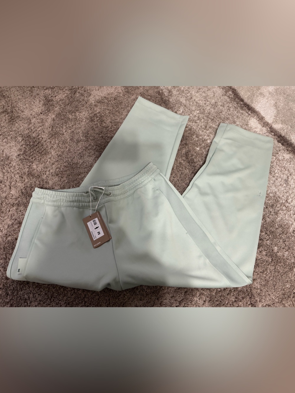 On cloud Courtside Pants